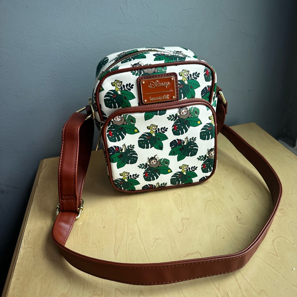 Disney White and Green Shoulder Bag